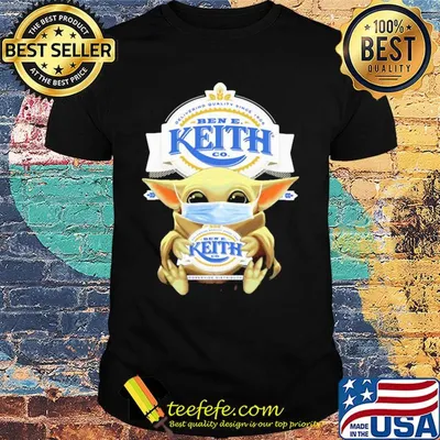 Baby Yoda mask hug Bene Keith shirt