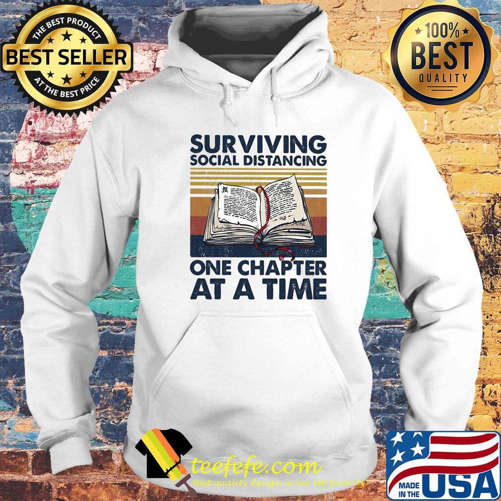 Surviving social distancing one chapter at a time book vintage s Hoodie Surviving social distancing one chapter at a time book vintage s Hoodie