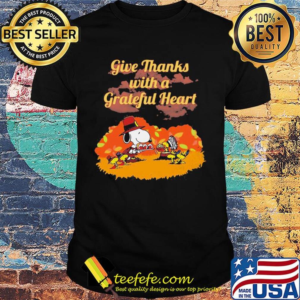 Snoopy and woodstock give thanks with a grateful heart moon shirt Snoopy and woodstock give thanks with a grateful heart moon shirt