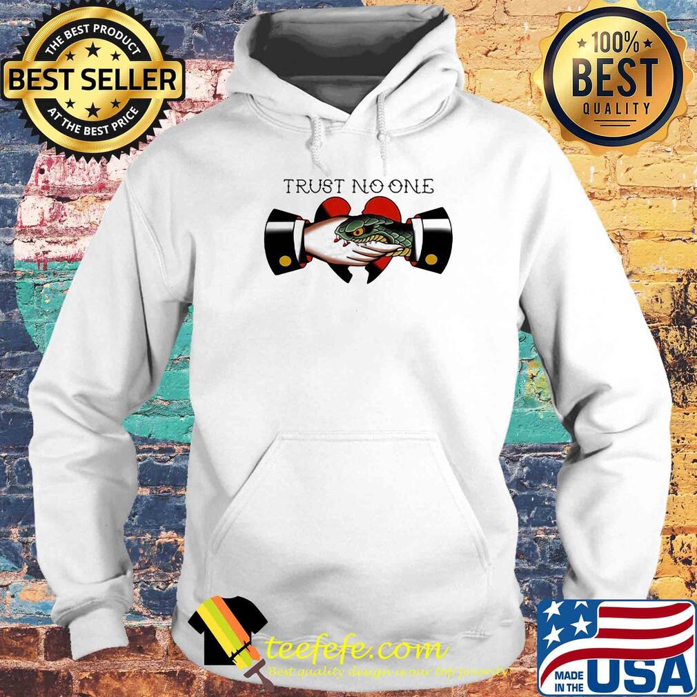 Trust no one heart s Hoodie Trust no one heart s Hoodie