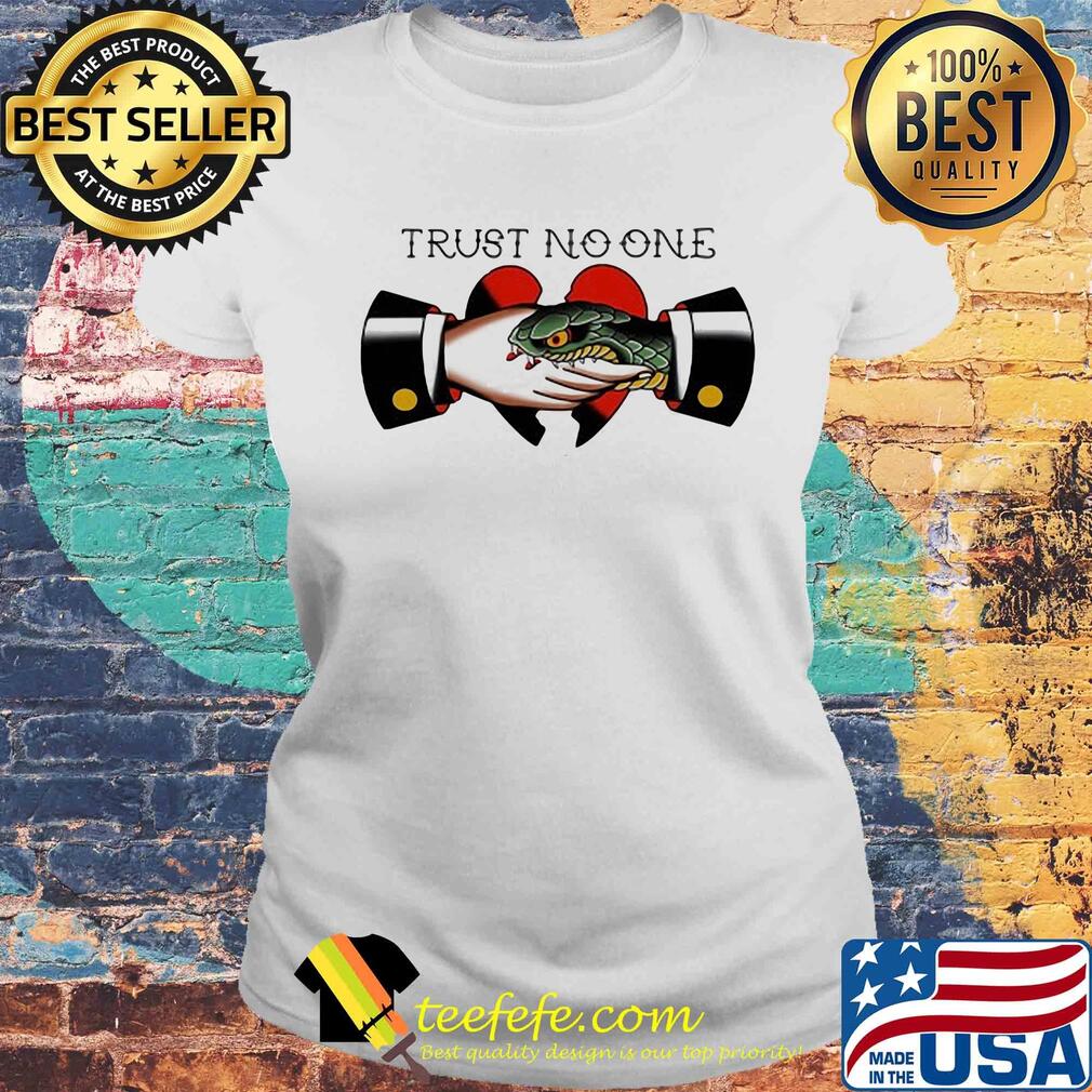 Trust no one heart s Laides tee Trust no one heart s Laides tee