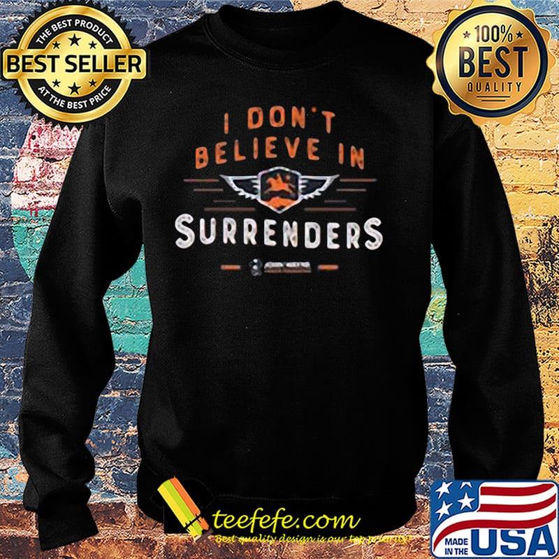 I don't believe in surrenders john wayne s Sweater I don't believe in surrenders john wayne s Sweater