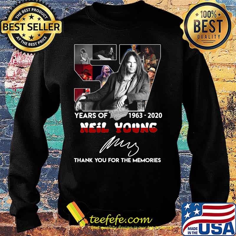 57 years of 1963 2020 neil young thank you for the memories signatures s Sweater 57 years of 1963 2020 neil young thank you for the memories signatures s Sweater