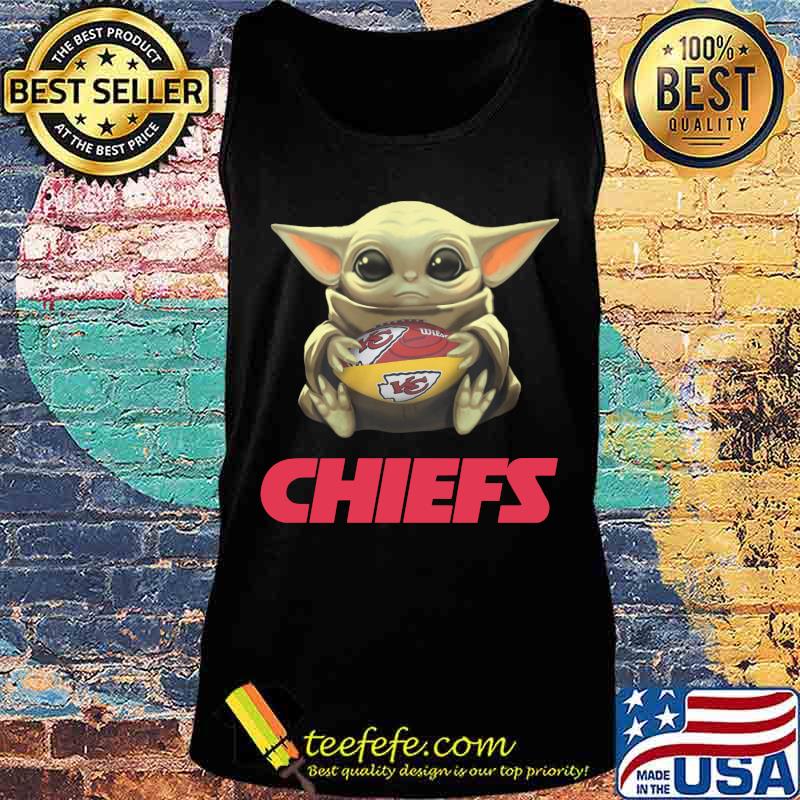 Baby yoda hug kansas city chiefs football s Tank top Baby yoda hug kansas city chiefs football s Tank top