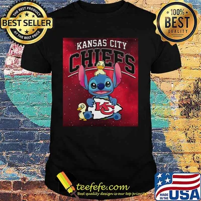 Disney stitch and ducks hug kansas city chiefs shirt