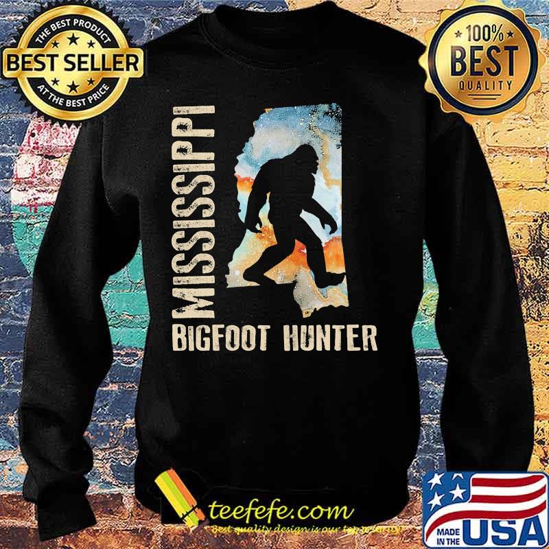 Mississippi bigfoot hunter sunset s Sweater Mississippi bigfoot hunter sunset s Sweater