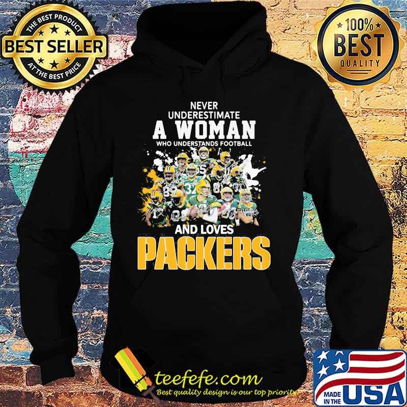 Never underestimate a woman who understands football and loves green bay packers football signatures s Hoodie Never underestimate a woman who understands football and loves green bay packers football signatures s Hoodie