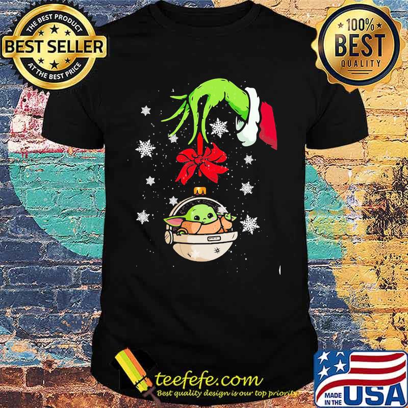 Merry christmas grinch holding baby yoda shirt Merry christmas grinch holding baby yoda shirt