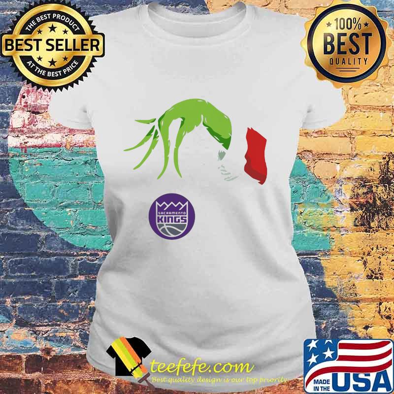 Merry christmas grinch holding sacramento kings logo s Laides tee Merry christmas grinch holding sacramento kings logo s Laides tee