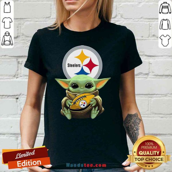 pretty-star-wars-baby-yoda-hug-pittsburgh-steelers-v-neck-600x600-1.jpg