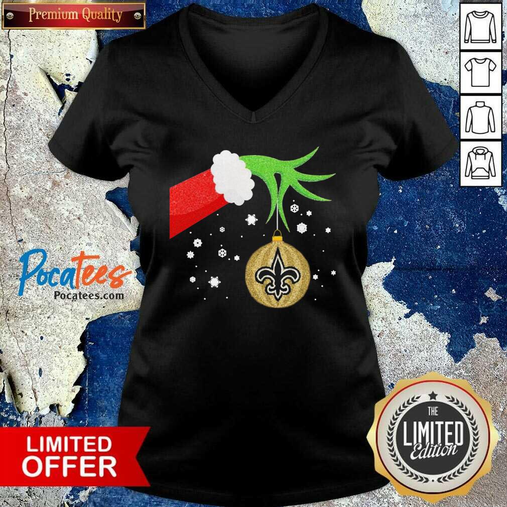 Top The Grinch Hand Holding Ornament New Orleans Saints Christmas Shirt