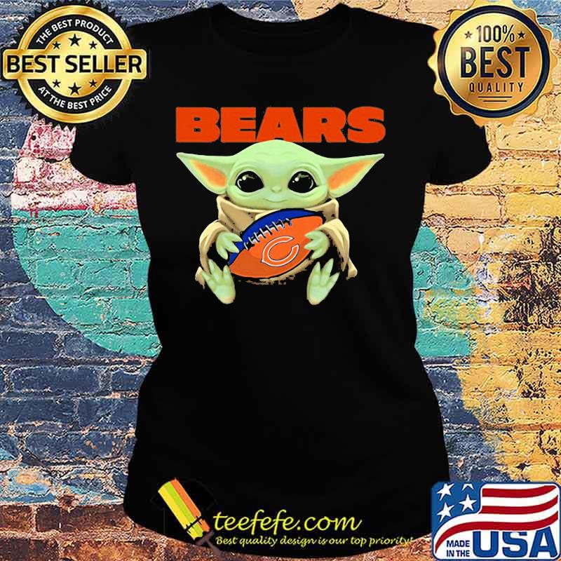 Baby Yoda Loves The Chicago Bears Star Wars Shirt Ladies tee Baby Yoda Loves The Chicago Bears Star Wars Shirt Ladies tee