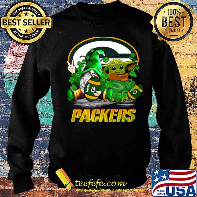 Gnome and Baby Yoda hug Green Bay Packers St Patrick’s Day s Sweater Gnome and Baby Yoda hug Green Bay Packers St Patrick’s Day s Sweater