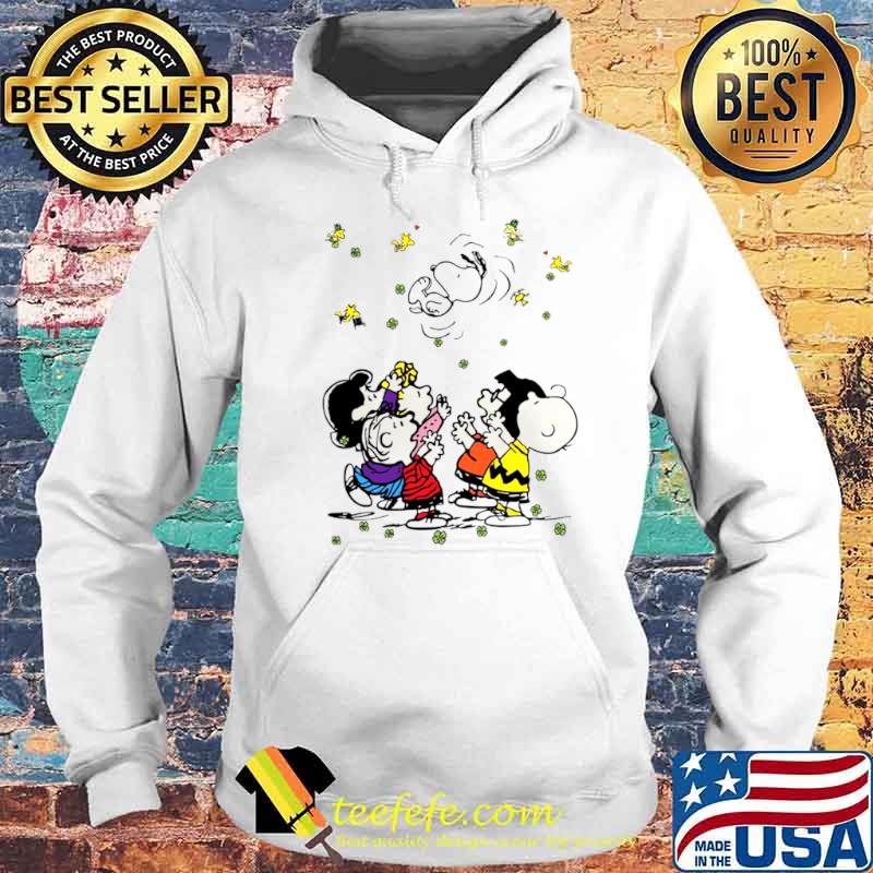 The Snoopy Woodstock And Friends Playing In Vacation 2021 Hoodie The Snoopy Woodstock And Friends Playing In Vacation 2021 Hoodie