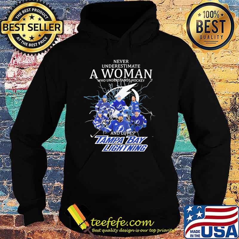 Never underestimate a woman who understands hockey and loves tampa bay lightnign signature Hoodie Never underestimate a woman who understands hockey and loves tampa bay lightnign signature Hoodie