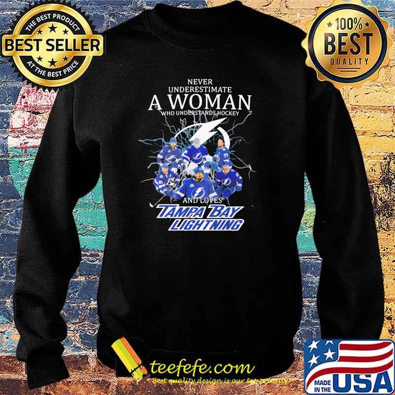 Never underestimate a woman who understands hockey and loves tampa bay lightnign signature Sweater Never underestimate a woman who understands hockey and loves tampa bay lightnign signature Sweater