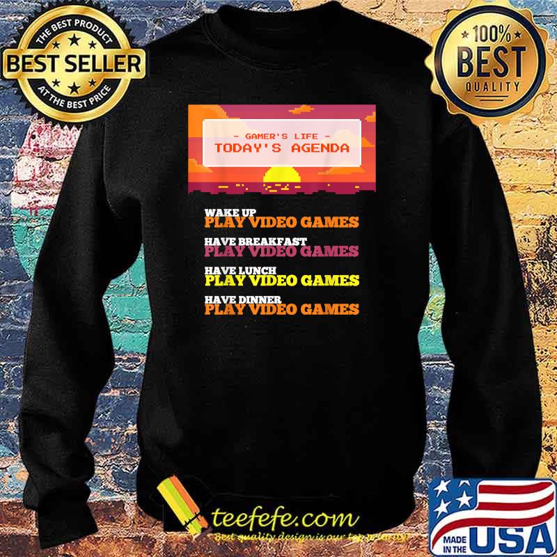 A Day In The Life of a Gamer Retro T-Shirt Sweater A Day In The Life of a Gamer Retro T-Shirt Sweater