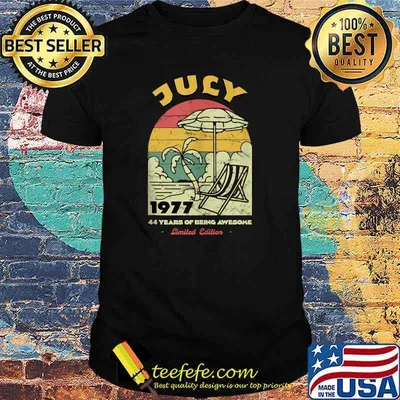 July 1977 44 Years of Being Awesome Birthday Vintage t-Shirt