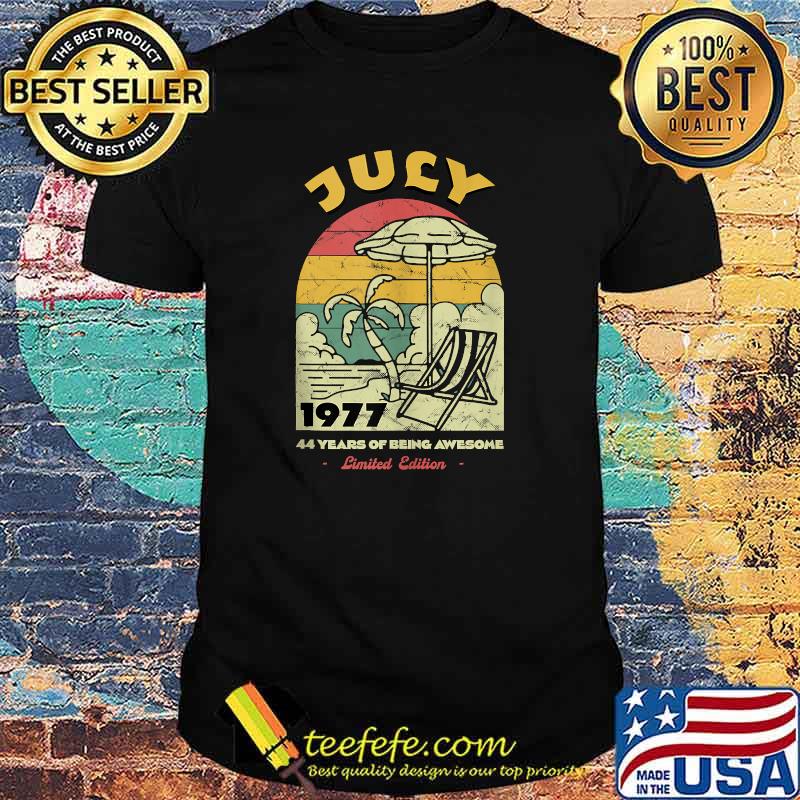 July 1977 44 Years of Being Awesome Birthday Vintage t-Shirt