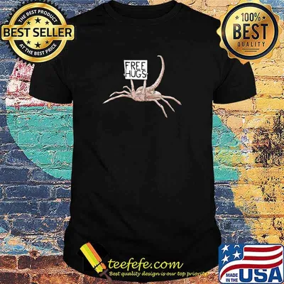 Free Hugs Facehugger Aliens T-Shirt