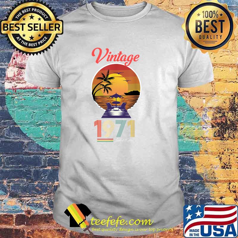 Vintage 1971 Sunshine Beach Retro T-shirt