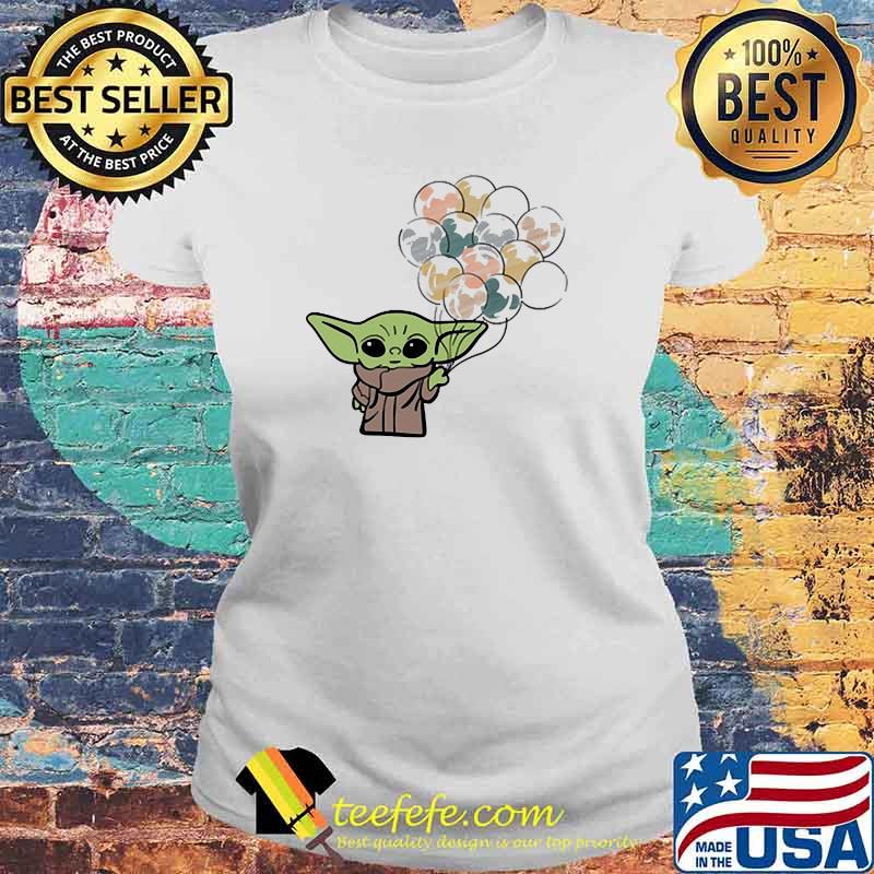 Yoda holding ballon mickey Laides tee Yoda holding ballon mickey Laides tee