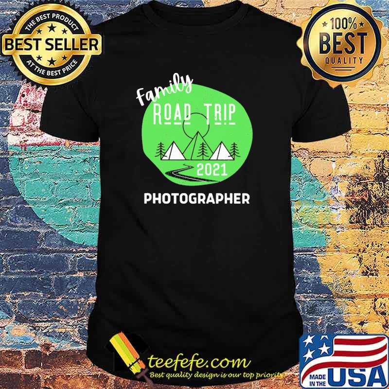 Family road trip photographer mountain sun shirt