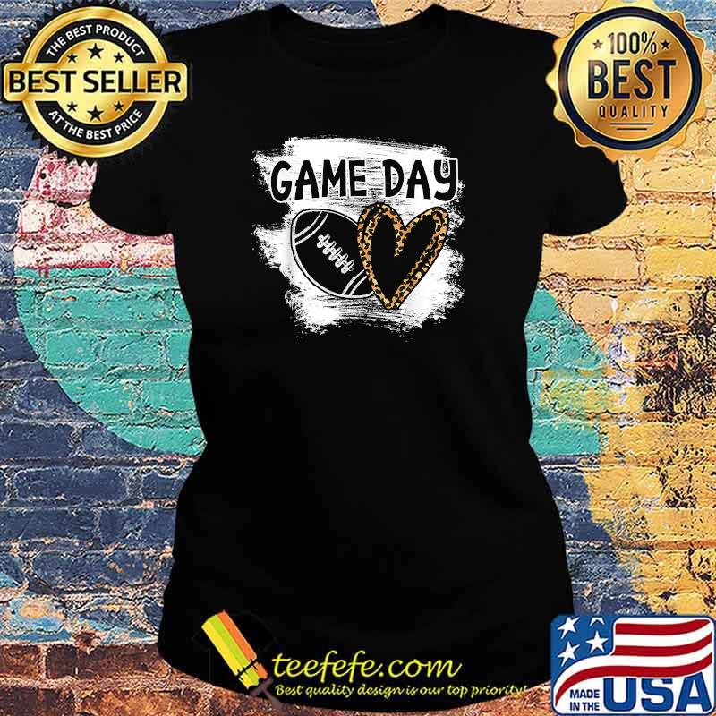 Football Player Mom Leopard Cheetah Game Day Football Fan T-Shirt Ladies tee Football Player Mom Leopard Cheetah Game Day Football Fan T-Shirt Ladies tee
