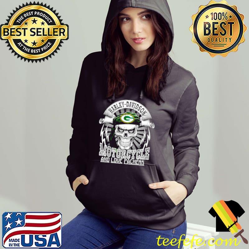 Harley Davidson Motorcycle and love Green Bay Packers shirt