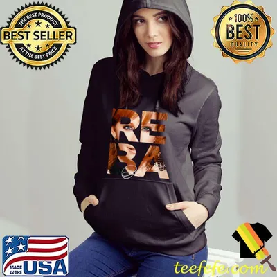 Reba McEntire - Up-Close Premium T-Shirt