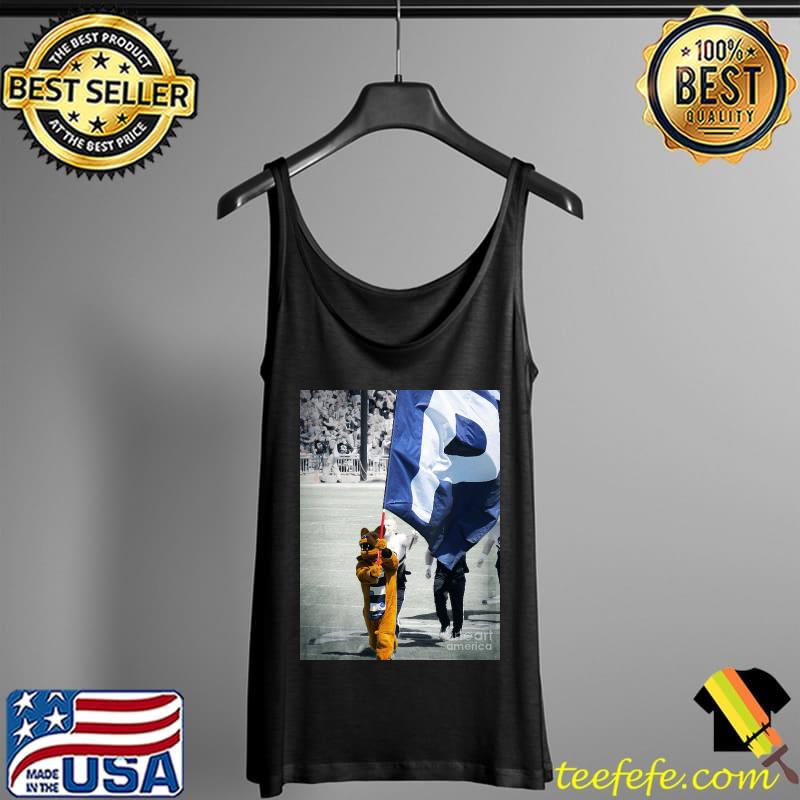Lion leading the team dawn gari s Tank Top Lion leading the team dawn gari s Tank Top