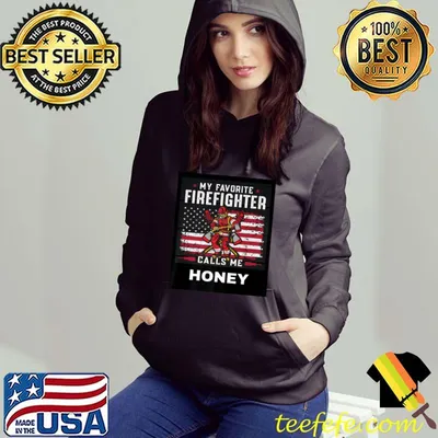 Official My favorite firefighter calls me Honey. Premium T-Shirt