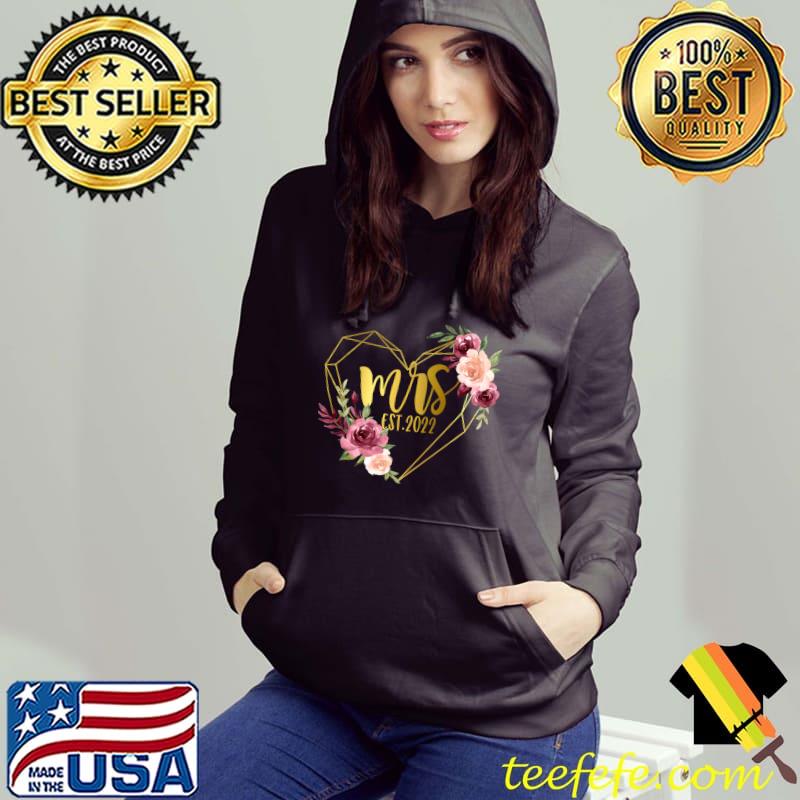 Funny Floral Heart Mrs Est 2022 T-Shirt