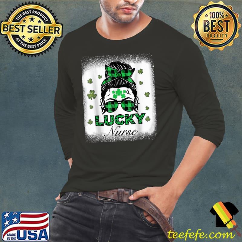 Bleached One Lucky Nurse Patricks Day Leopard Shamrock Gift T-Shirt