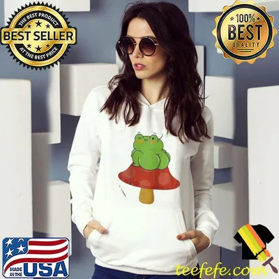Cottagecore aesthetic frog sitting on mushroom goblincore shirt