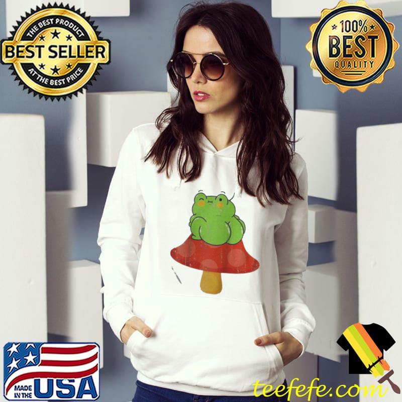 Cottagecore aesthetic frog sitting on mushroom goblincore shirt