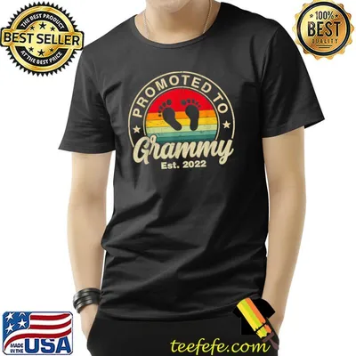 Promoted to Grammy Est 2022 Women Vintage First Time Grandma T-Shirt