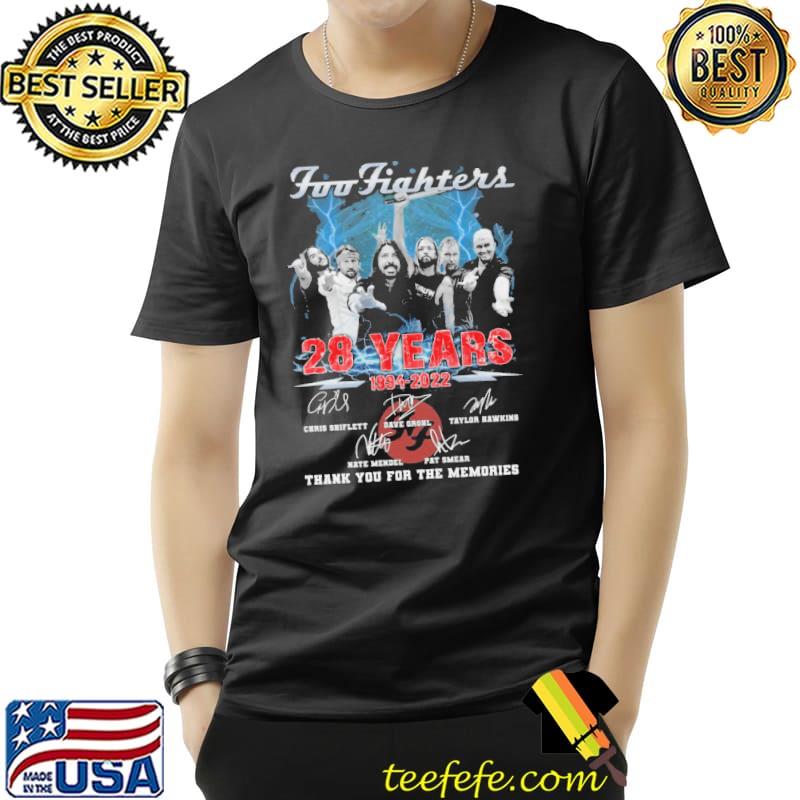 Foo fighters 28 years 1994 2022 thank you for the memories signatures shirt Foo fighters 28 years 1994 2022 thank you for the memories signatures shirt