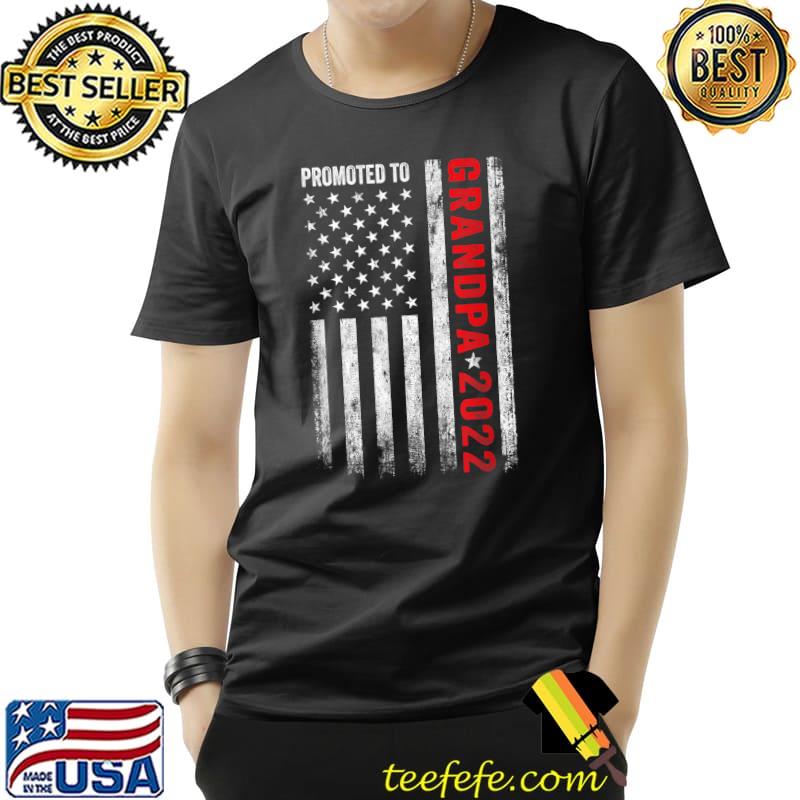 Promoted To Grandpa 2022 For First Time Fathers New Dad Gift T-Shirt