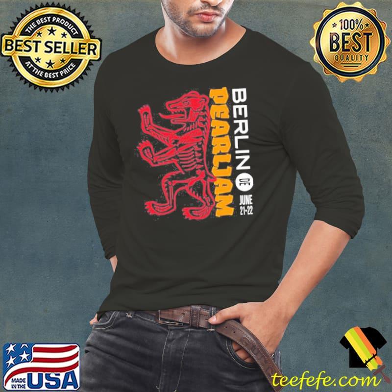 Berlin event pearlijam jine 2021 2022 s Long Sleeve Tee Berlin event pearlijam jine 2021 2022 s Long Sleeve Tee