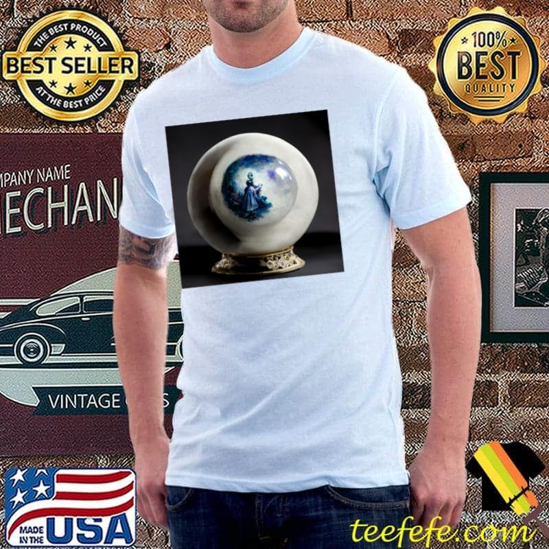 Porcelain visions of the past T-Shirt