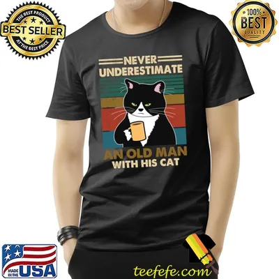 Never underestimate an old man with his cat black cat vintage T-Shirt