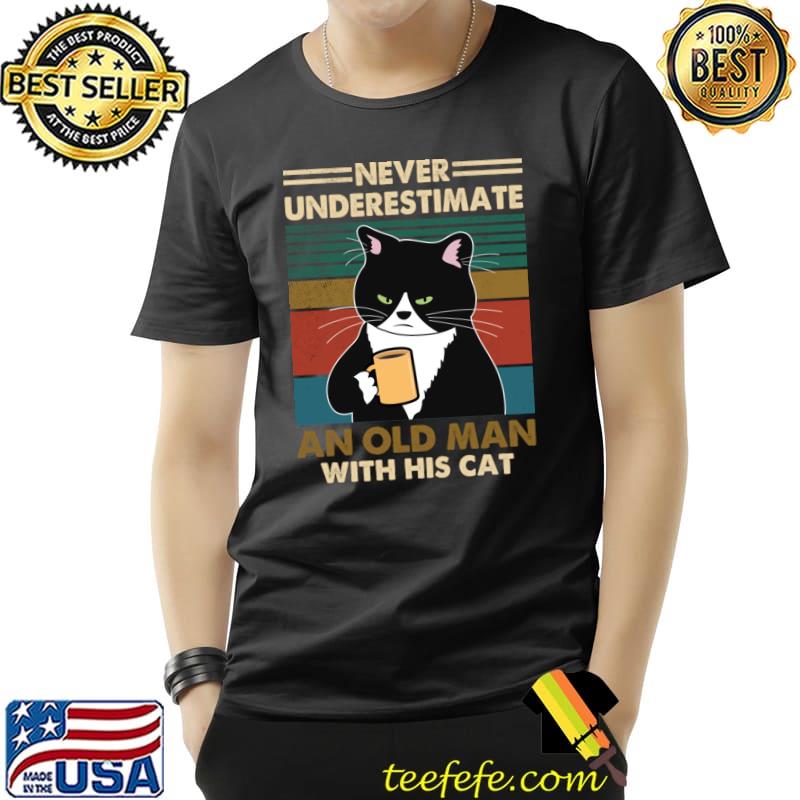 Never underestimate an old man with his cat black cat vintage T-Shirt