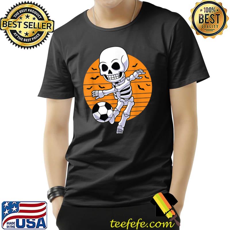 Skeleton Soccer Player Bats Blood Moon Halloween Costume T-Shirt