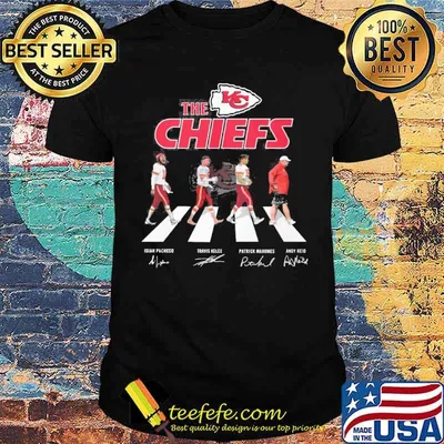 The Chiefs walked across Abbey Road Isian Pacheco Travis Kelce Patrick Mahomes Andy Reio signatures shirt