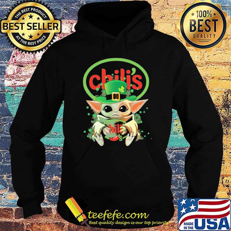 Funny baby yoda hug Chili's Grill bar St.Patrick's day shirt