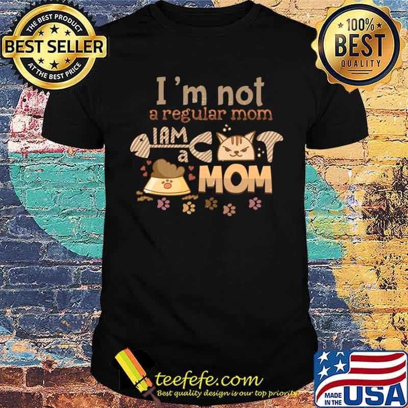 I’m not a regular mom I am a cat mom retro paws cat T-Shirt