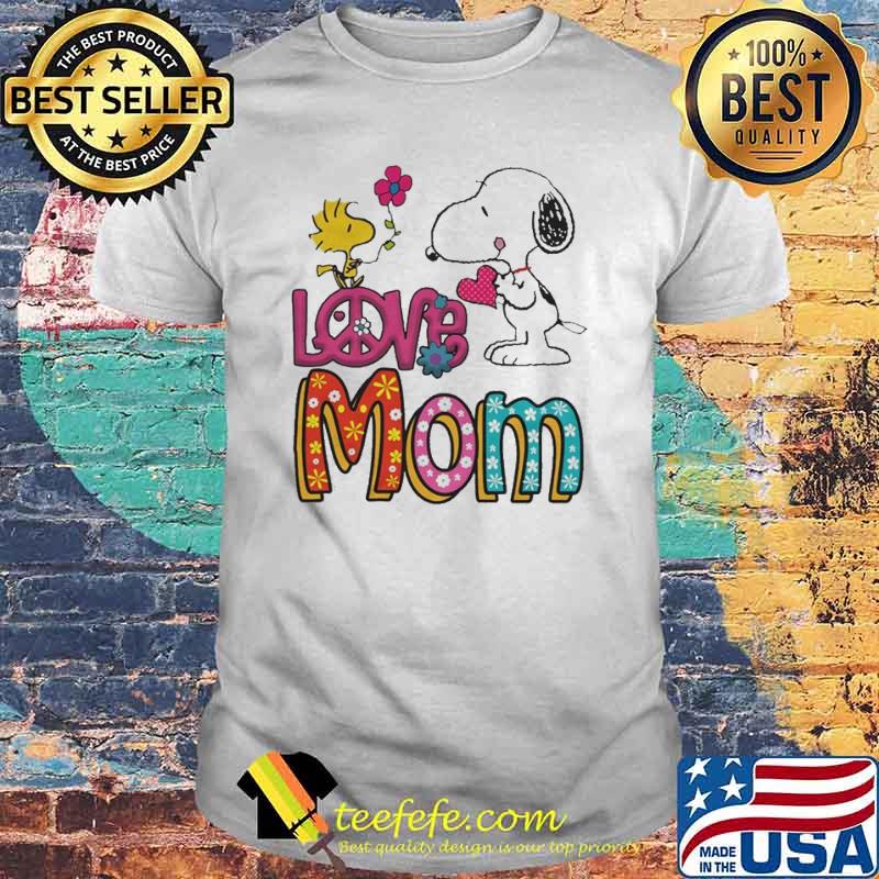 Love Mom Snoopy Mom Mother’s Day woodstocks shirt