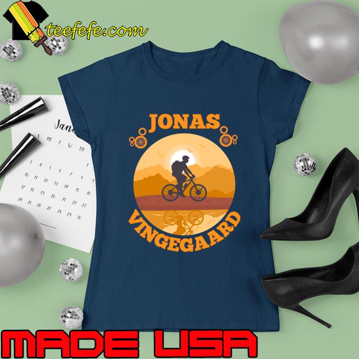 Jonas Vingegaard Champion Tour de France Vintage Sunset T-Shirt Ladies tee Jonas Vingegaard Champion Tour de France Vintage Sunset T-Shirt Ladies tee