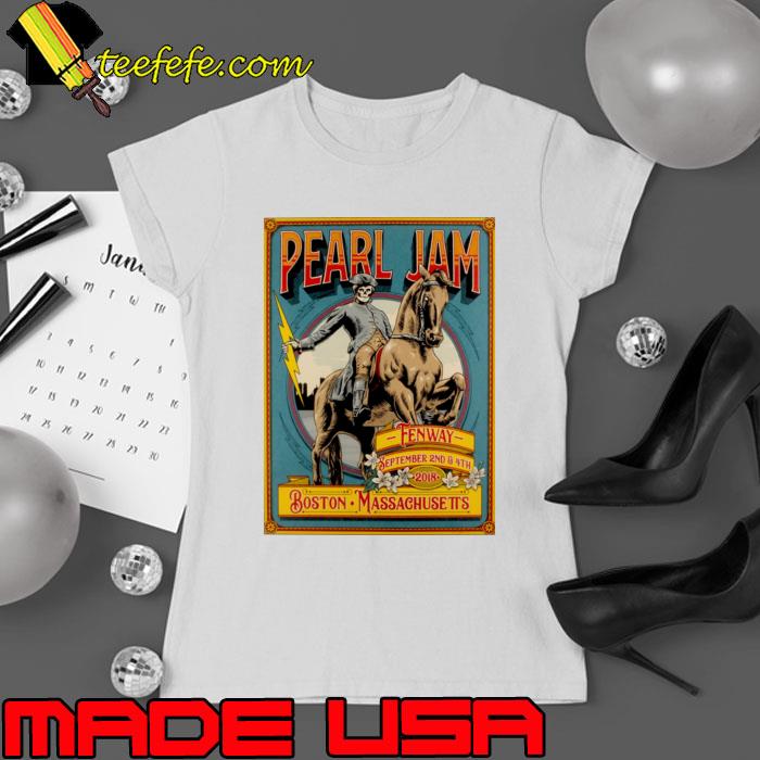 Pearl Jam Fenway Boston Massachusetts Concert T-Shirt Ladies tee Pearl Jam Fenway Boston Massachusetts Concert T-Shirt Ladies tee